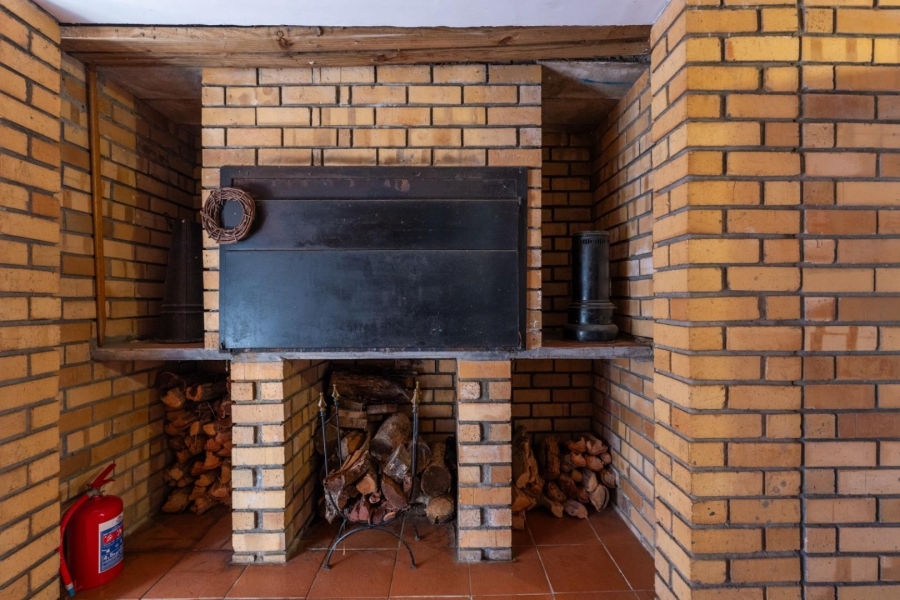7 Bedroom Property for Sale in Cloetesville Western Cape